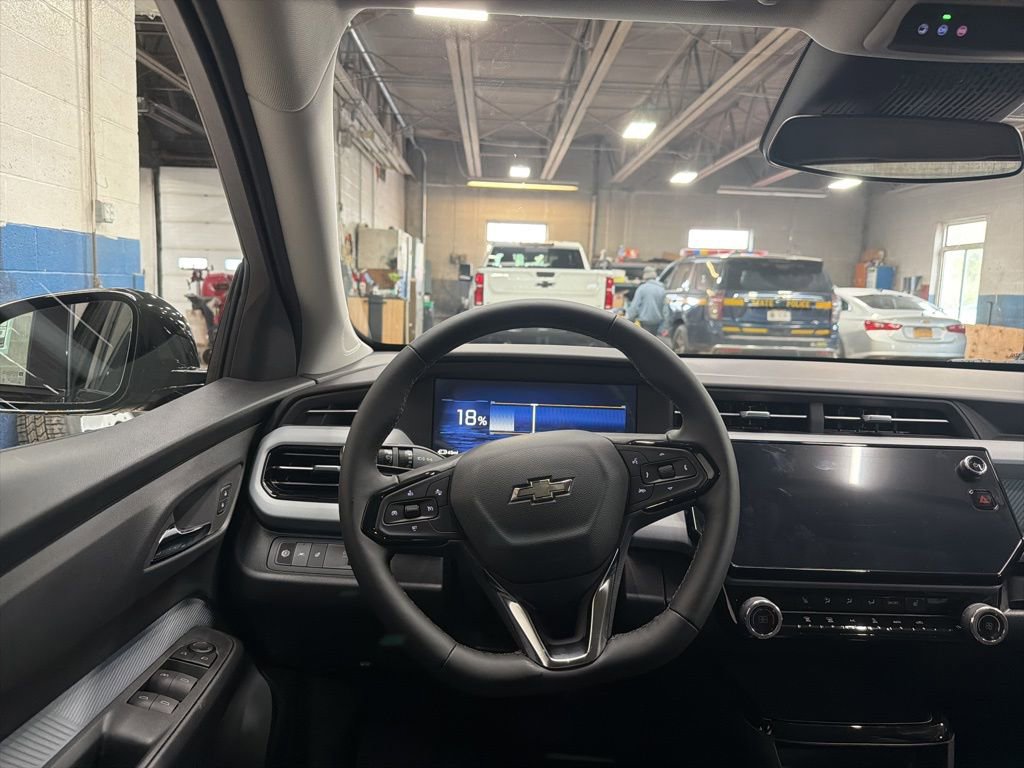 2027 Chevrolet Bolt LT - Photo 14