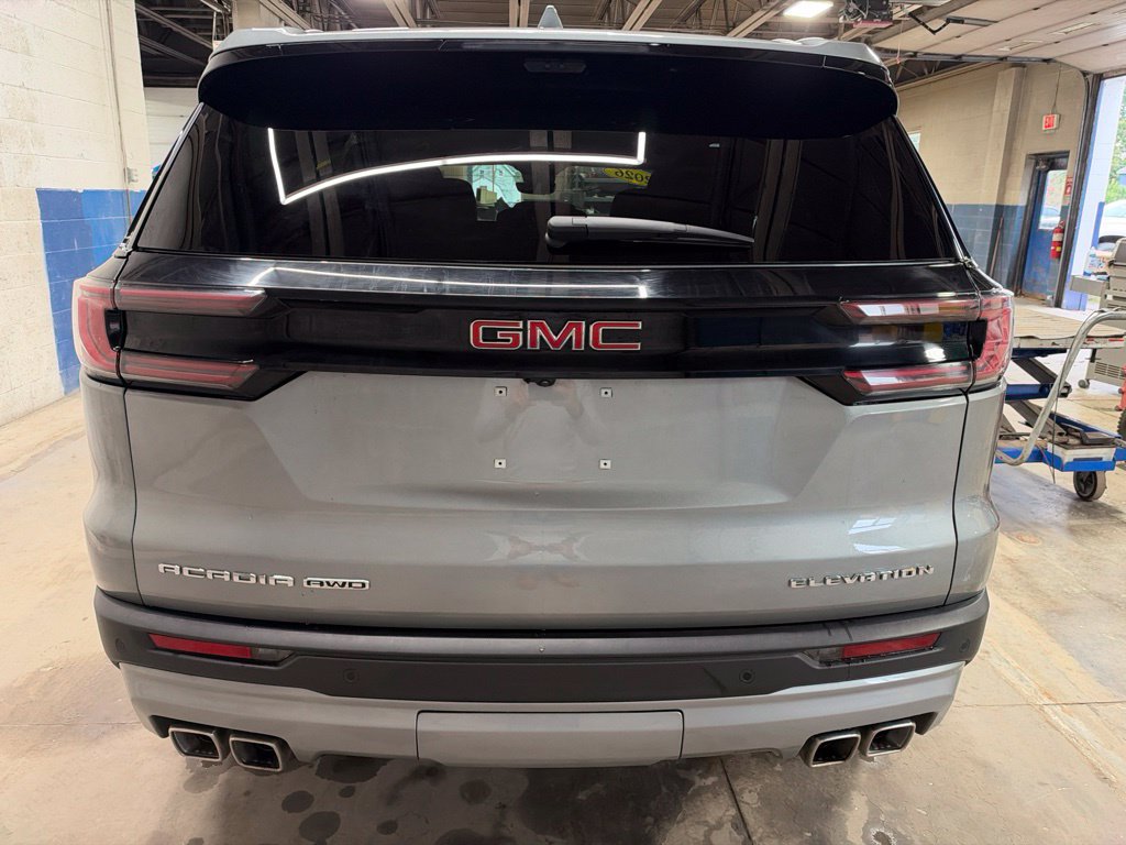 Used 2026 GMC Acadia Elevation SUV