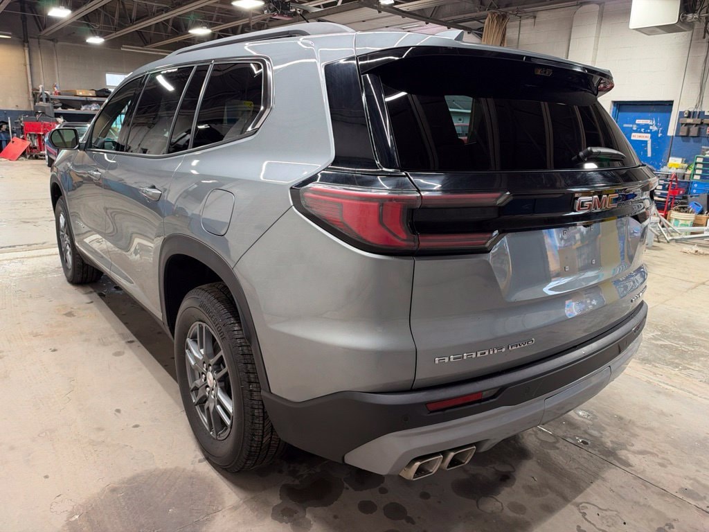 Used 2026 GMC Acadia Elevation SUV