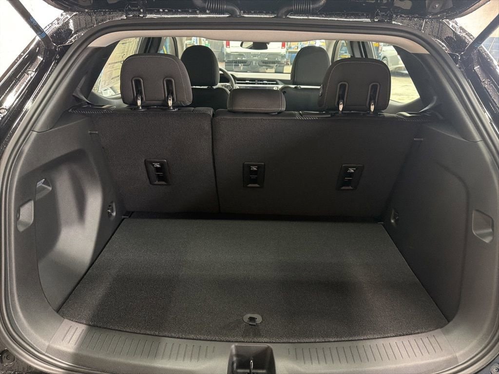 2027 Chevrolet Bolt LT - Photo 17