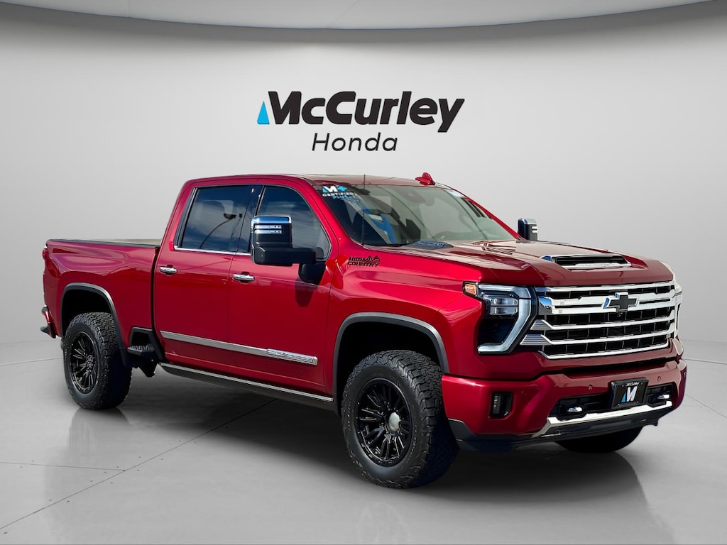 Used 2024 Chevrolet Silverado 2500HD 4WD Crew Cab Standard Bed High Country Truck Crew Cab
