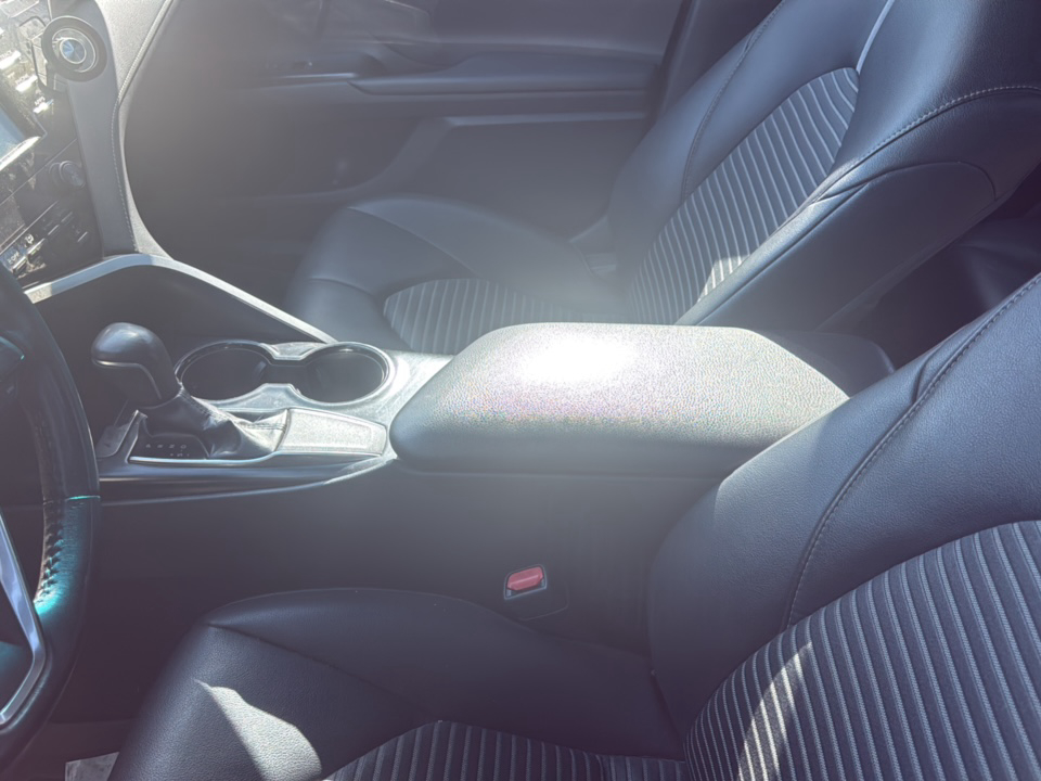 Used 2019 Toyota Camry SE Sedan