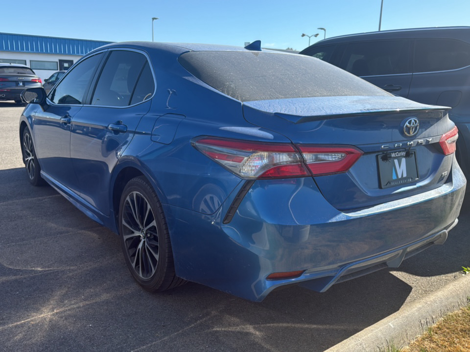 Used 2019 Toyota Camry SE Sedan