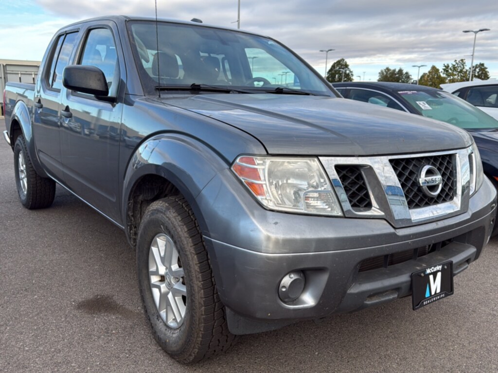 Used 2018 Nissan Frontier SV Truck Crew Cab