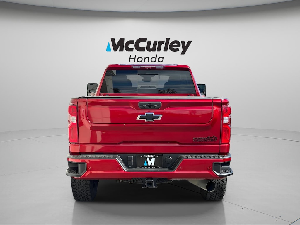 Used 2024 Chevrolet Silverado 2500HD 4WD Crew Cab Standard Bed High Country Truck Crew Cab