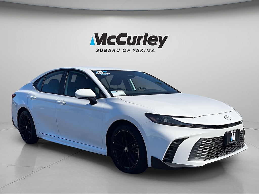 Used 2025 Toyota Camry SE Sedan