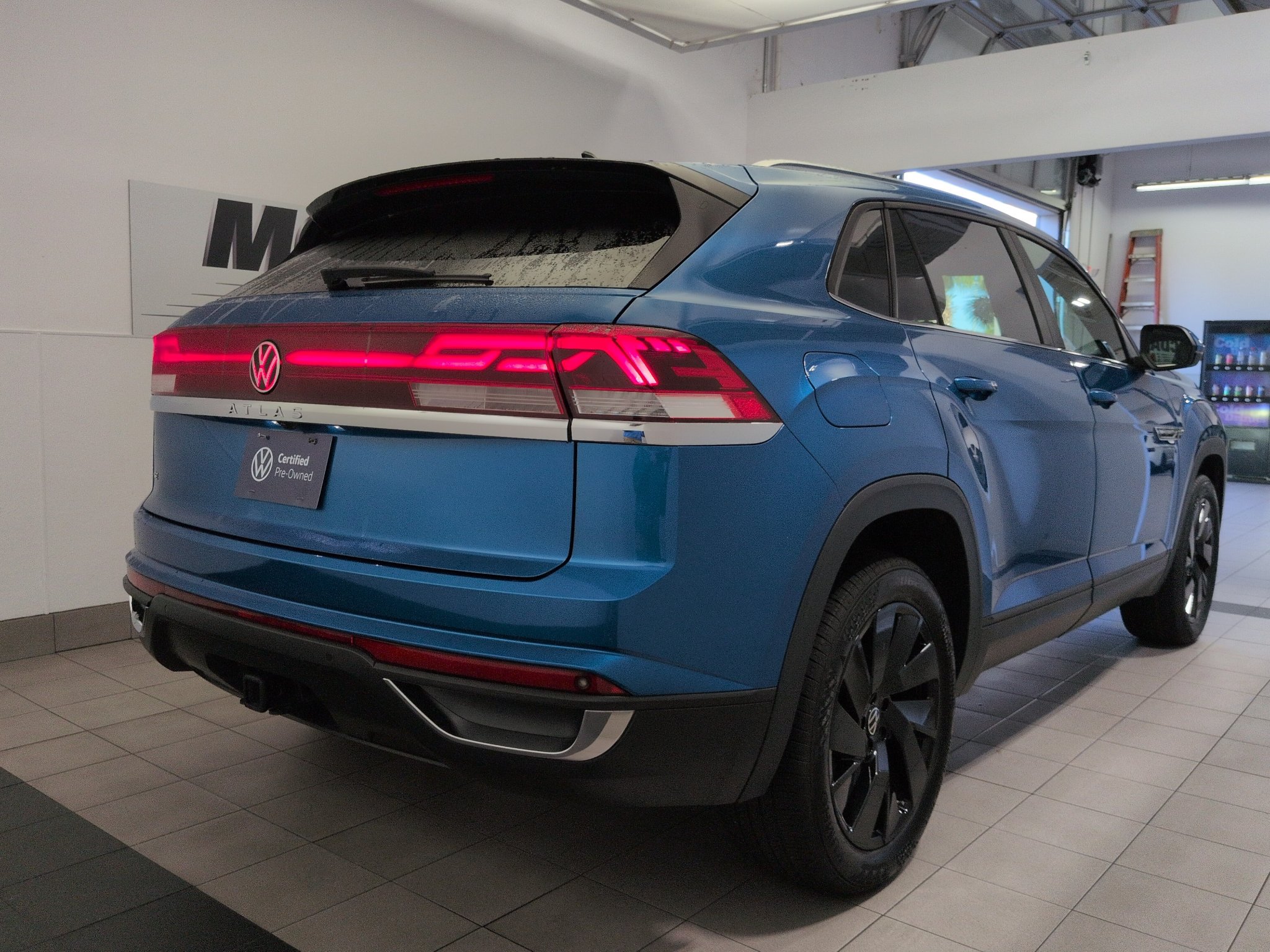 Certified 2024 Volkswagen Atlas Cross Sport 2.0T SE w/Technology SUV