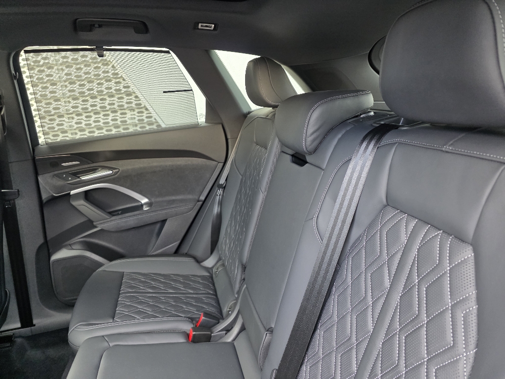 2026 Audi SQ5 Premium Plus - Photo 17