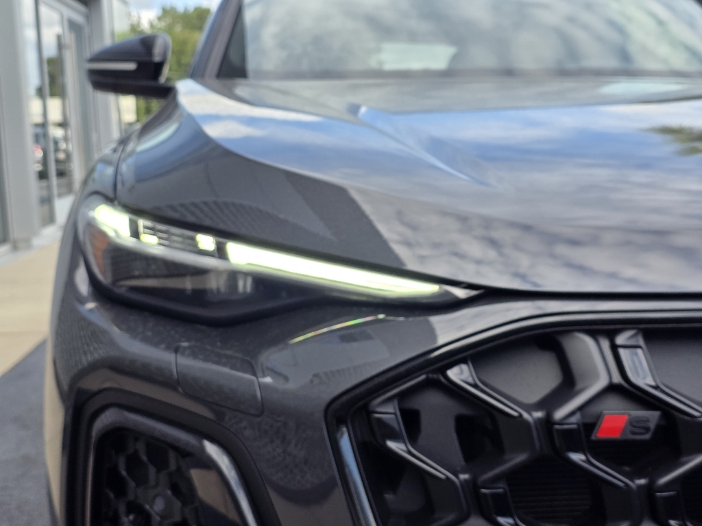 2026 Audi SQ5 Premium Plus - Photo 9