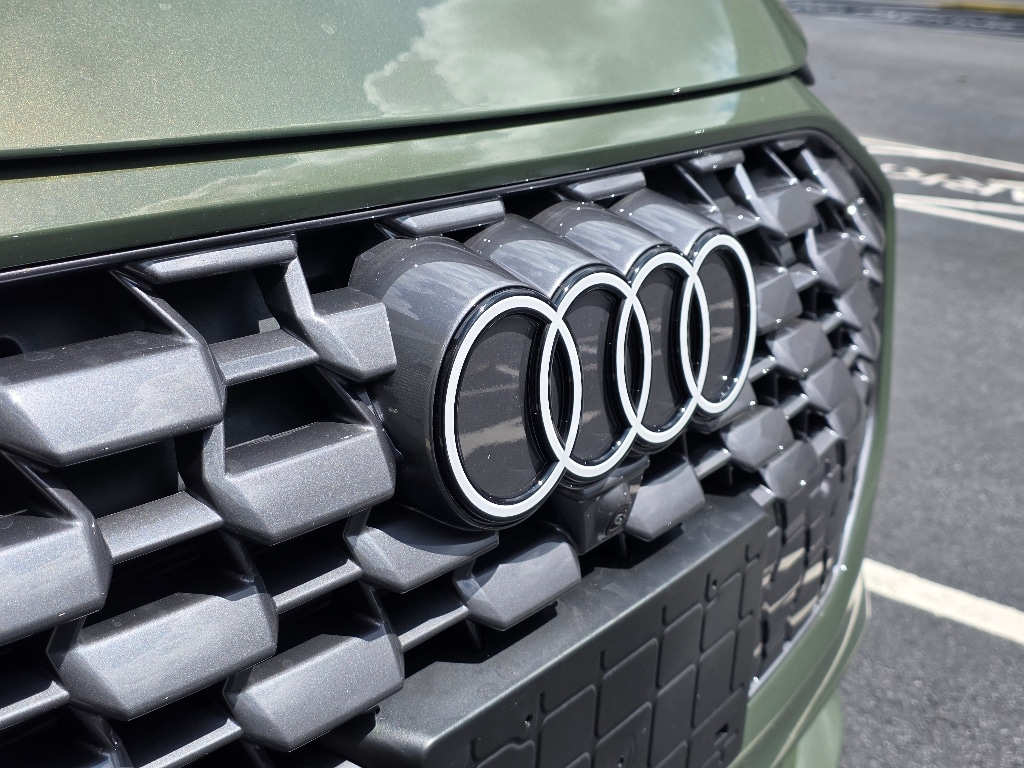 New 2026 Audi Q5 2.0T Premium SUV