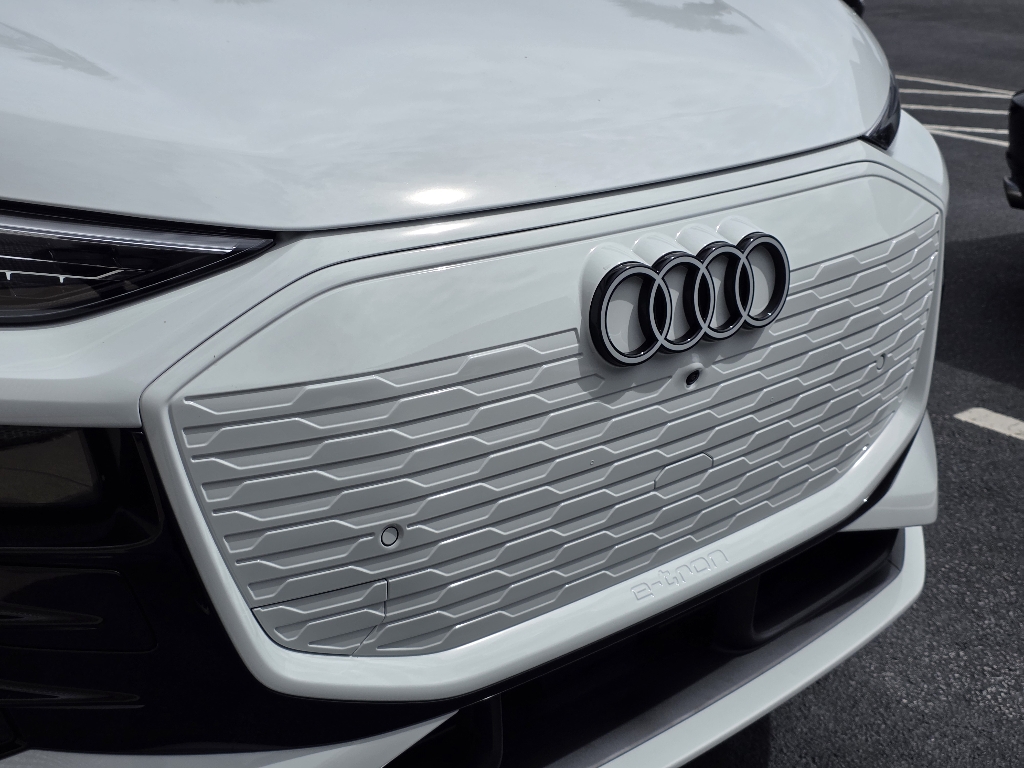 New 2027 Audi Q6 e-tron Premium Sport Utility