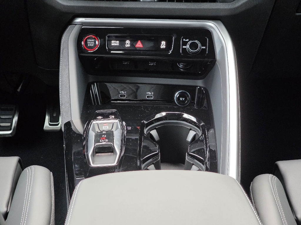 2026 Audi SQ5 Premium Plus - Photo 22