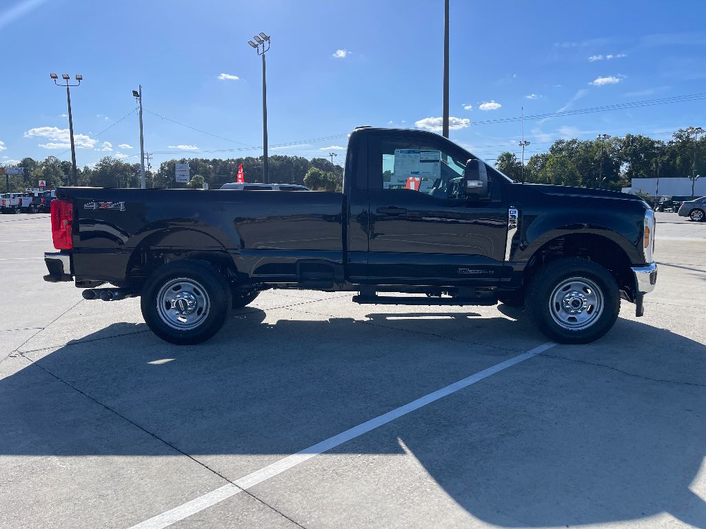 2026 Ford F-350 Super Duty XL - Photo 5