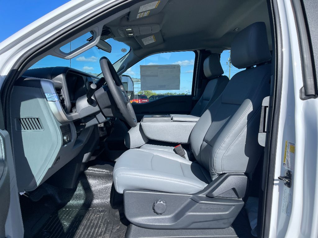 2026 Ford F-350 Super Duty XL - Photo 12