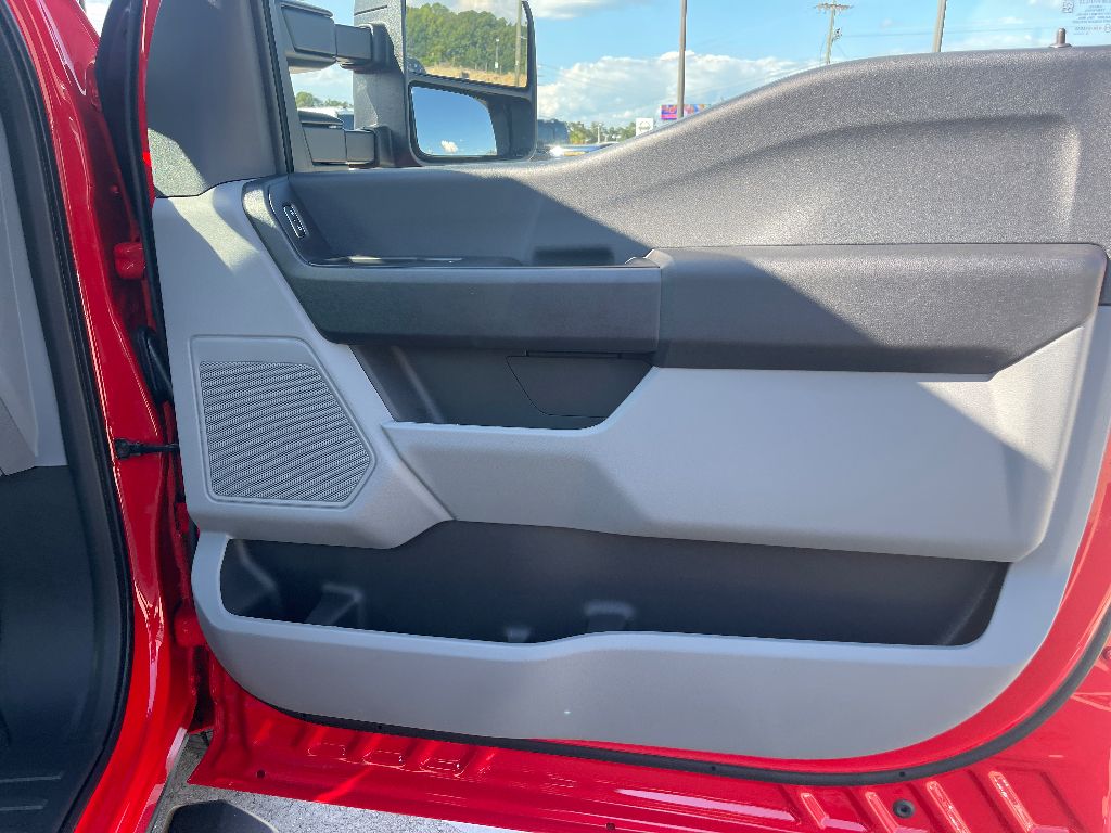 2026 Ford F-250 Super Duty XL - Photo 37