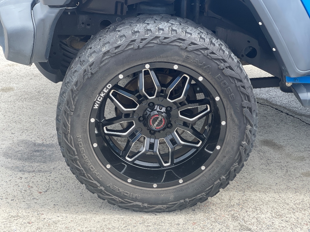 Used 2021 Jeep Gladiator Sport Truck Crew Cab