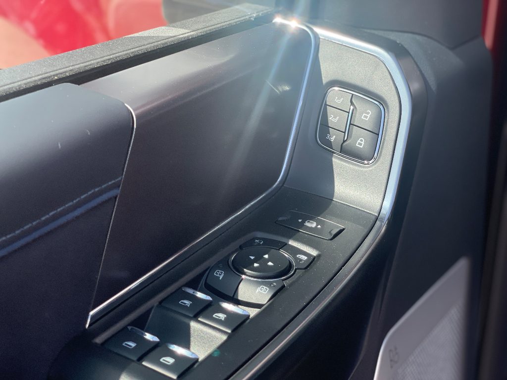 2026 Ford F-250 Super Duty Platinum - Photo 13