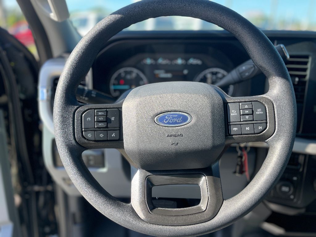 2026 Ford F-350 Super Duty XL - Photo 18