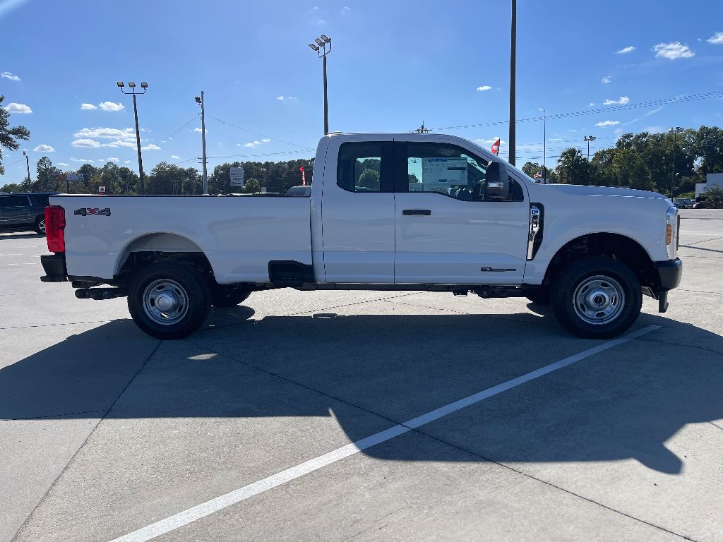 2026 Ford F-350 Super Duty XL - Photo 5