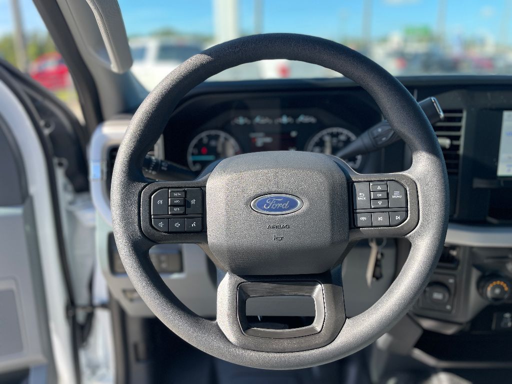 2026 Ford F-350 Super Duty XL - Photo 17