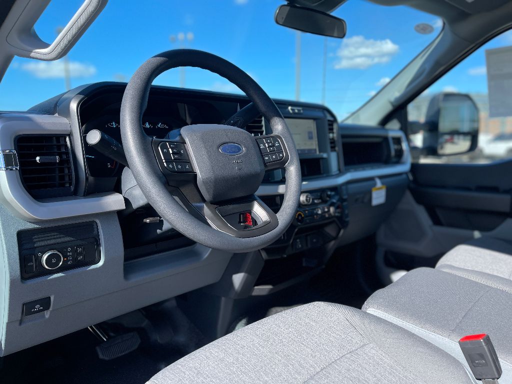 2026 Ford F-350 Super Duty XL - Photo 16