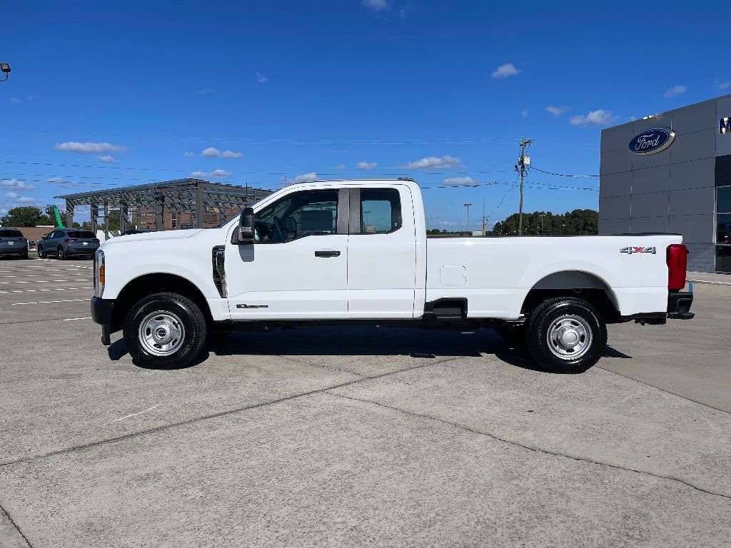 2026 Ford F-350 Super Duty XL - Photo 4