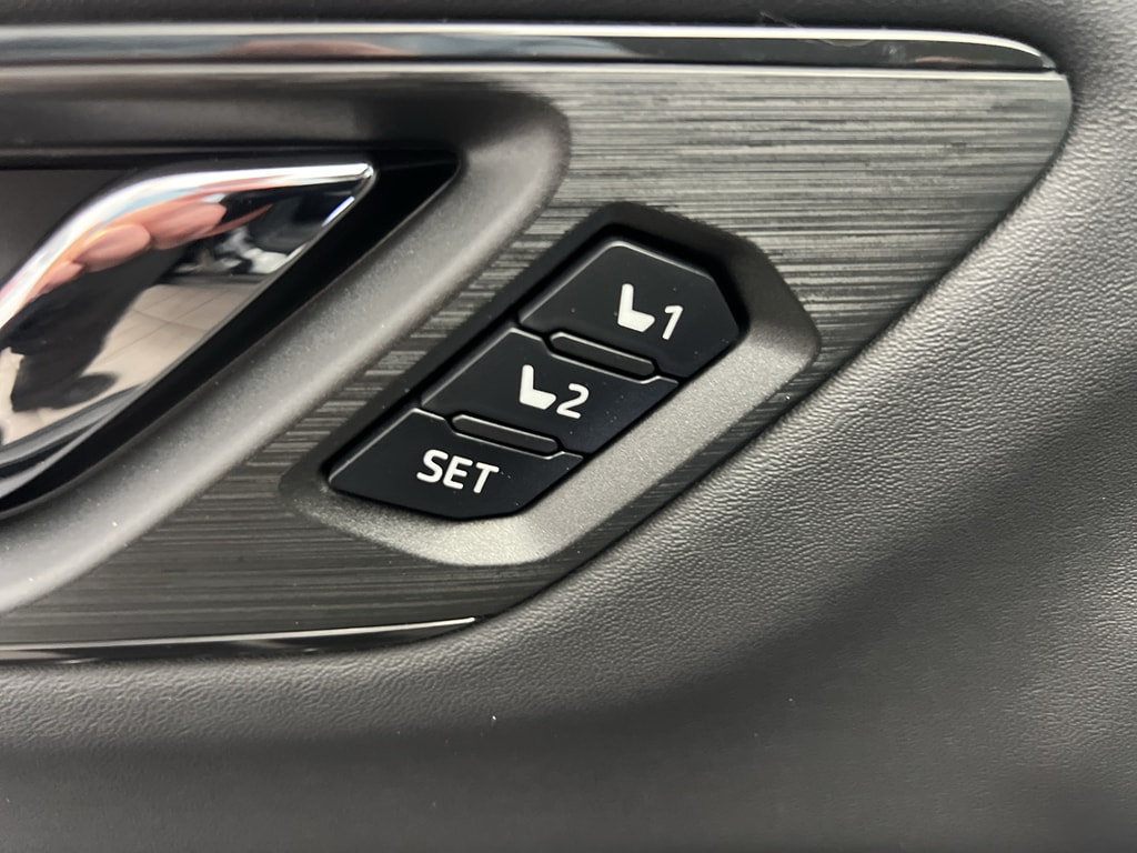 2026 Subaru Outback Touring - Photo 11