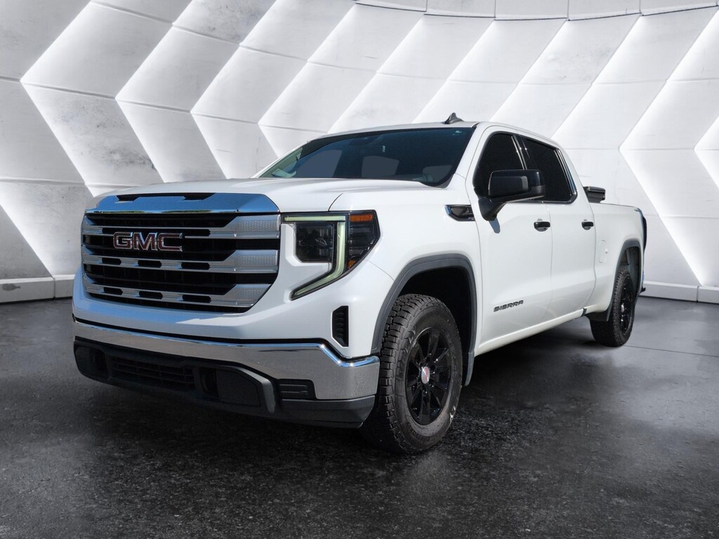 Used 2022 GMC Sierra 1500 SLE Truck Crew Cab