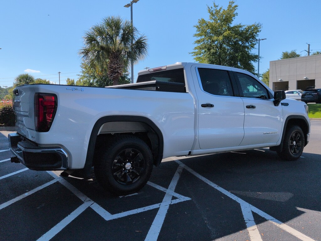 Used 2022 GMC Sierra 1500 SLE Truck Crew Cab