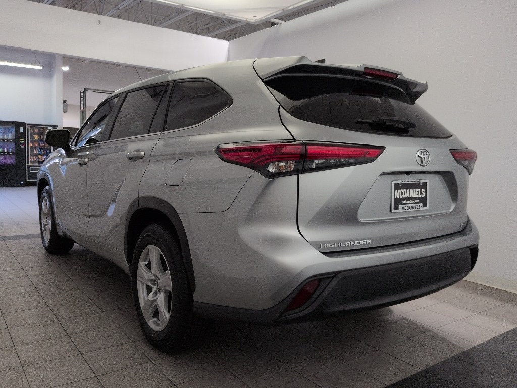 Used 2023 Toyota Highlander LE Sport Utility