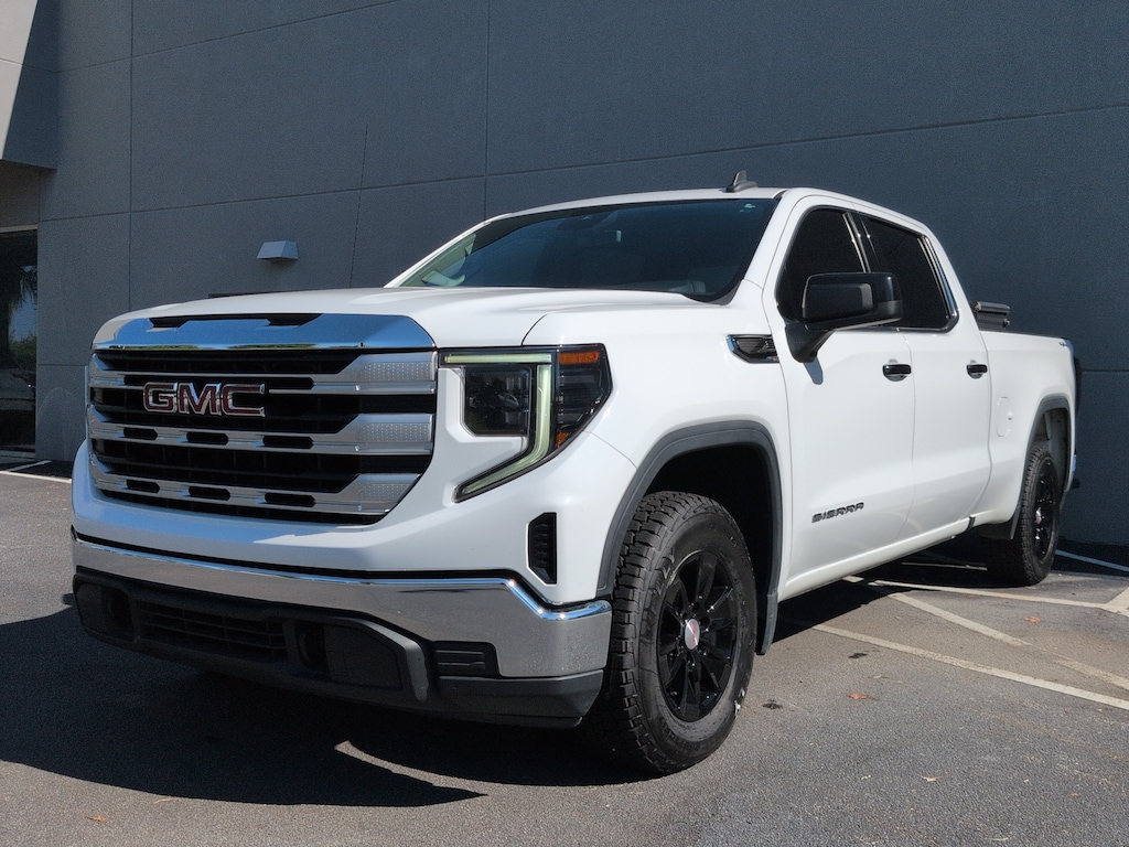 Used 2022 GMC Sierra 1500 SLE Truck Crew Cab