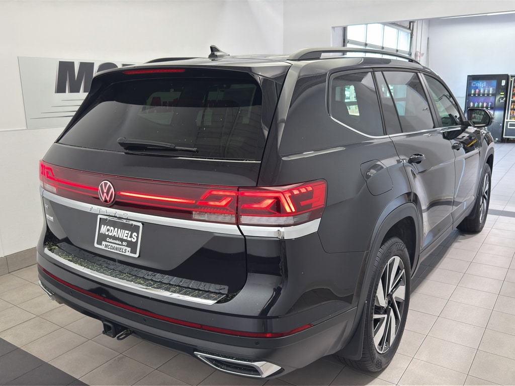 New 2026 Volkswagen Atlas 2.0T SE w/Technology Sport Utility