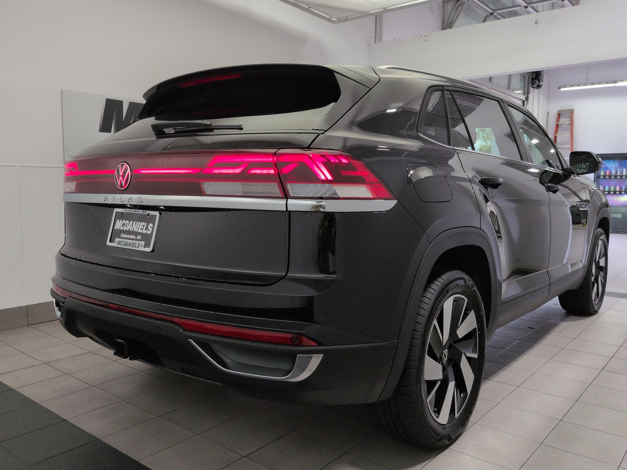 New 2026 Volkswagen Atlas Cross Sport 2.0T SE w/Technology Sport Utility