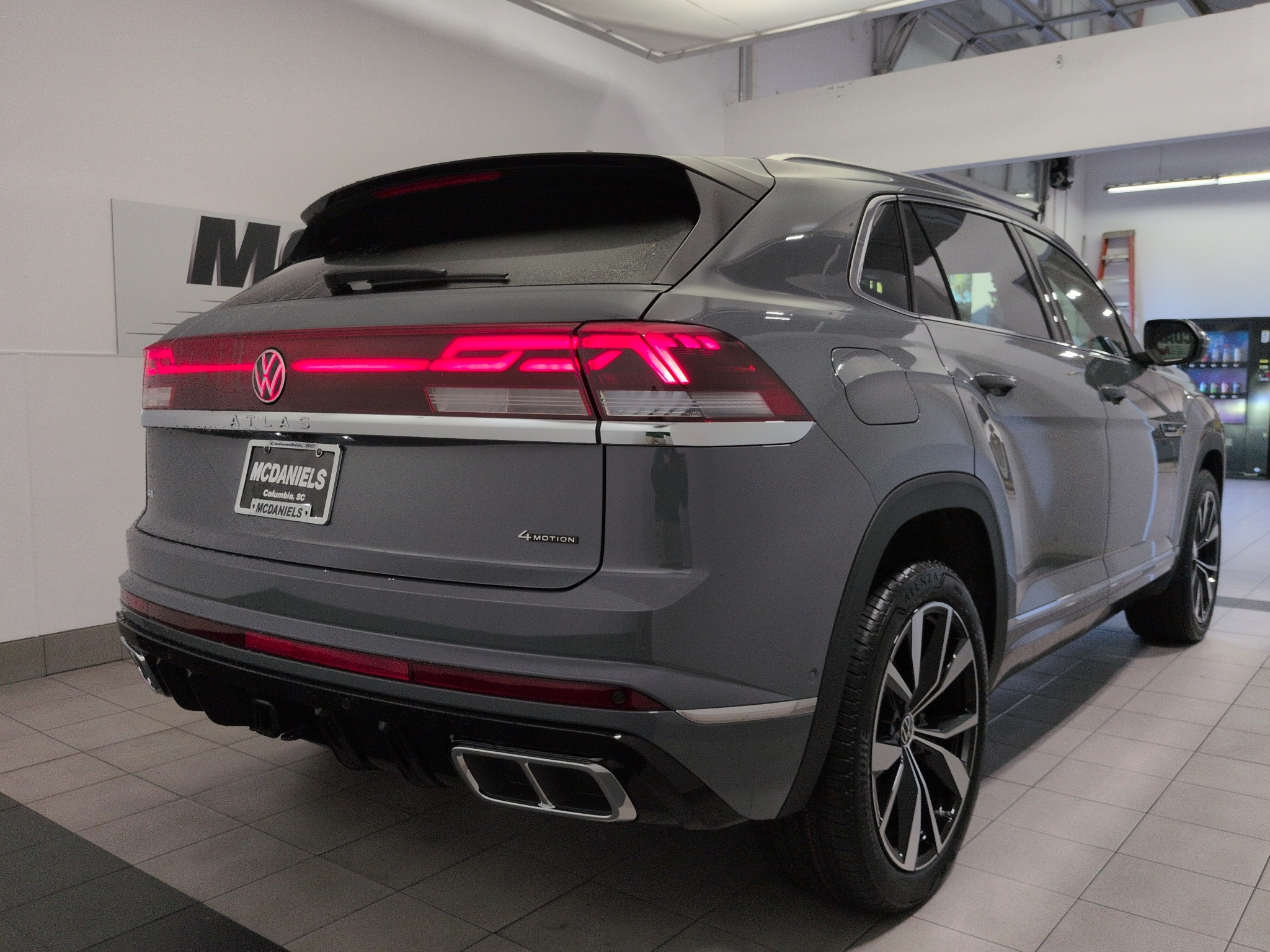 New 2026 Volkswagen Atlas Cross Sport 2.0T SEL Premium R-Line Sport Utility
