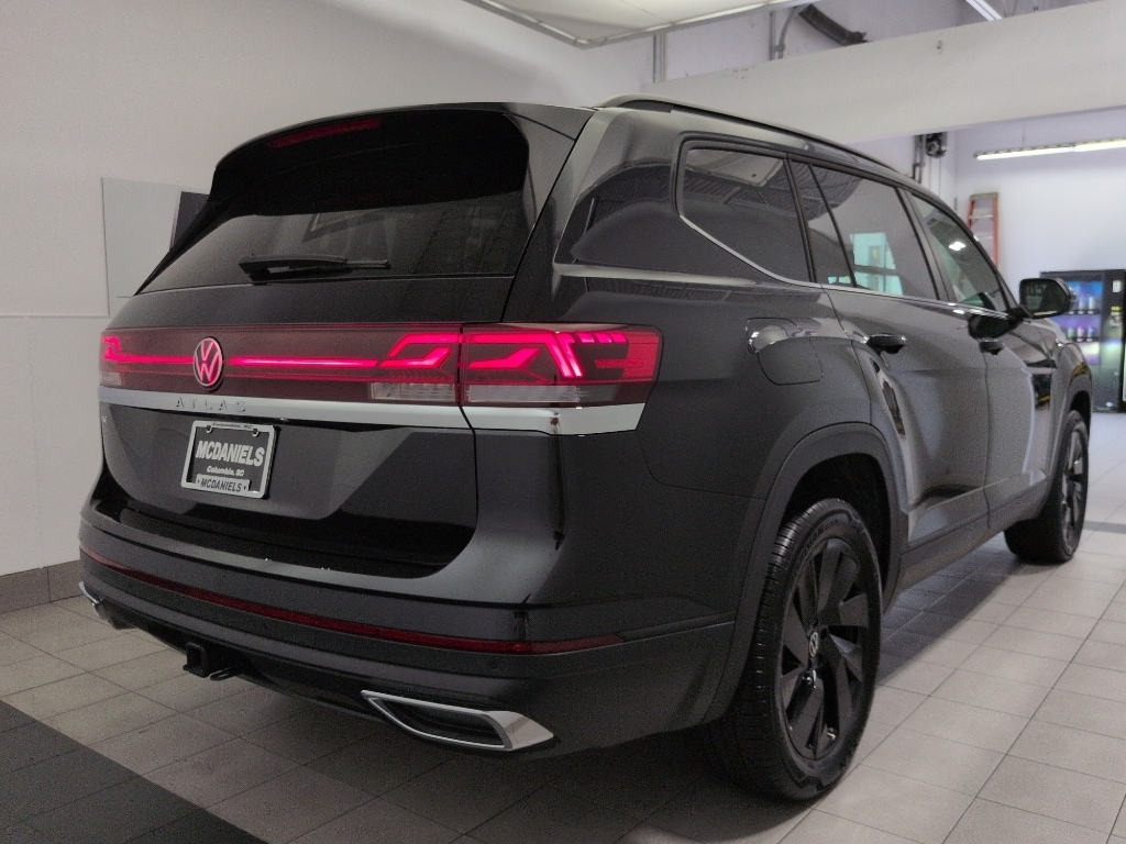 New 2026 Volkswagen Atlas 2.0T SE w/Technology Sport Utility