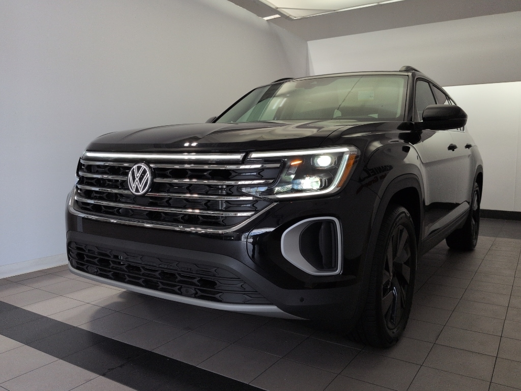 New 2026 Volkswagen Atlas 2.0T SE w/Technology Sport Utility