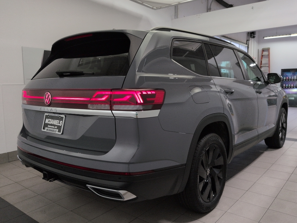 New 2026 Volkswagen Atlas 2.0T SE w/Technology Sport Utility