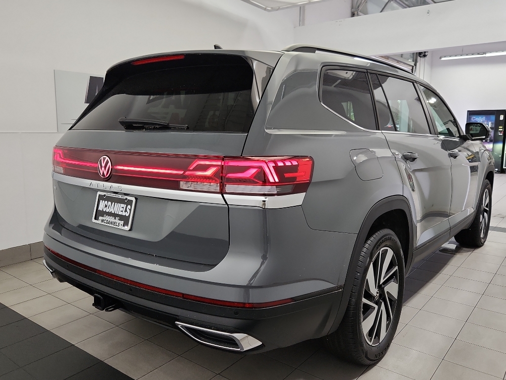 New 2026 Volkswagen Atlas 2.0T SE w/Technology Sport Utility