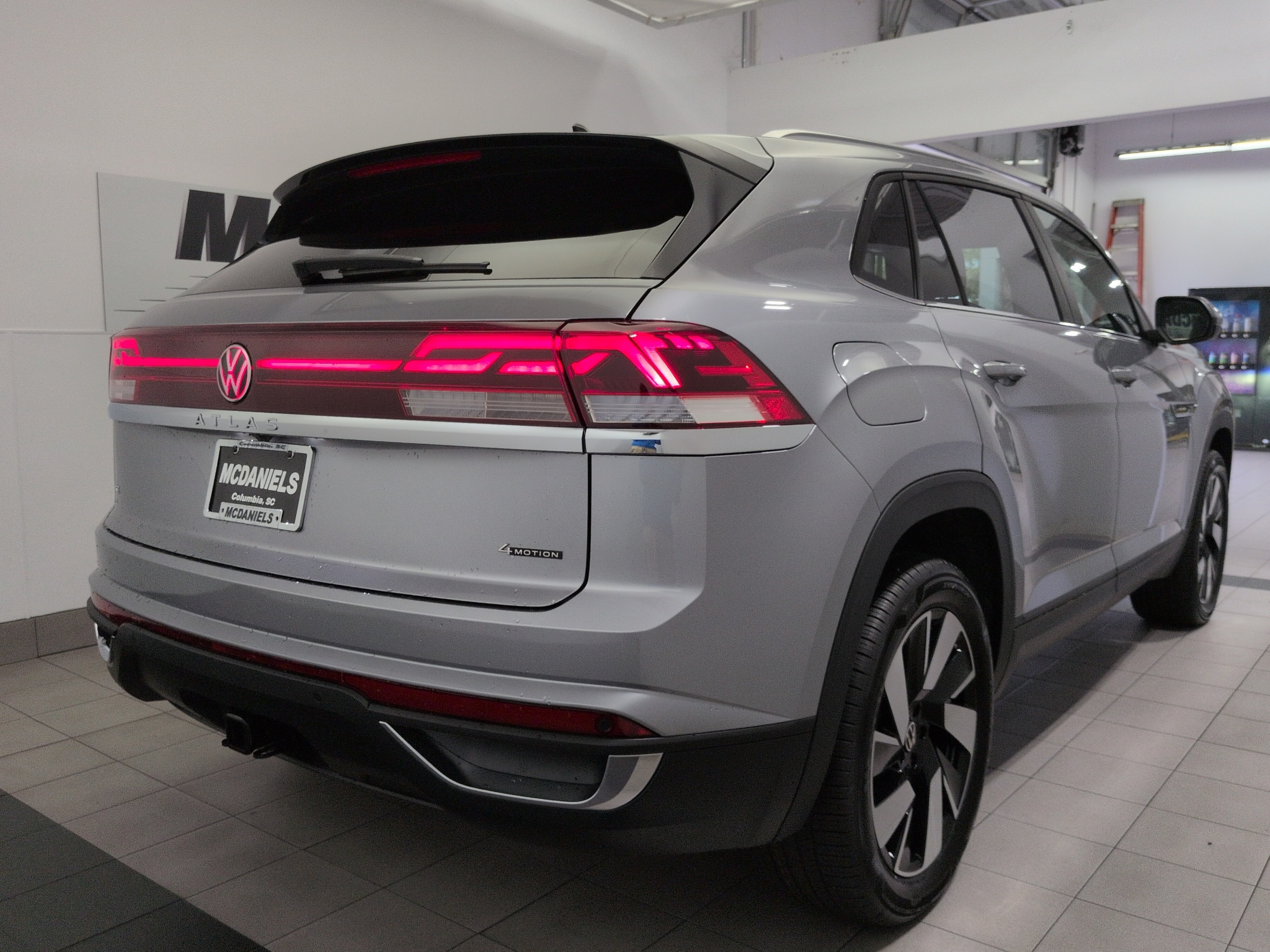 New 2026 Volkswagen Atlas Cross Sport 2.0T SE w/Technology Sport Utility