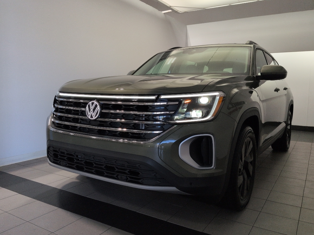New 2026 Volkswagen Atlas 2.0T SE w/Technology Sport Utility