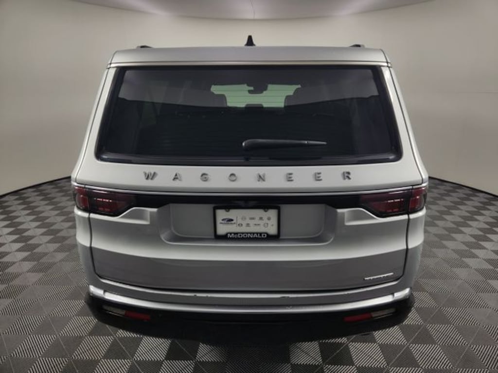 Used 2024 Jeep Wagoneer L Series II SUV
