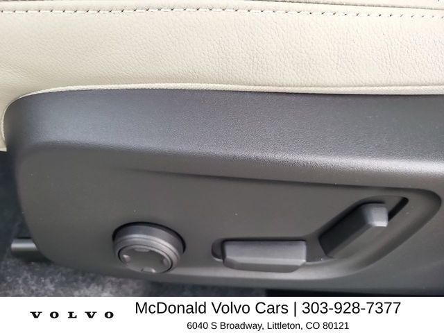 2026 Volvo XC40 Ultra - Photo 12