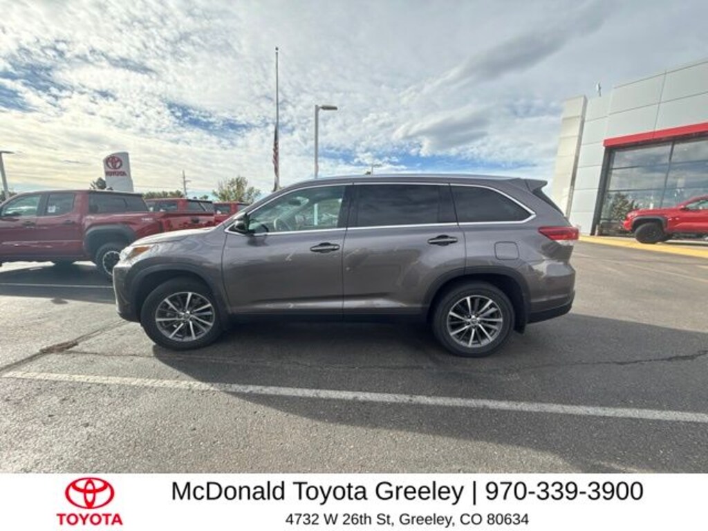 Used 2019 Toyota Highlander SE V6 SUV
