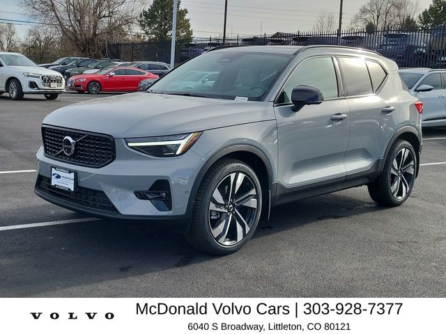 2026 Volvo XC40