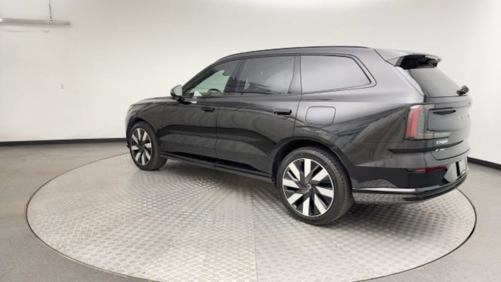 Certified 2025 Volvo EX90 Twin Motor Ultra 6-Seater SUV