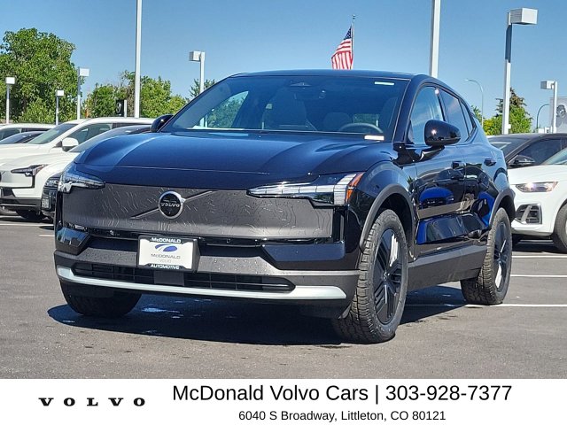 2026 Volvo EX30 Cross Country
