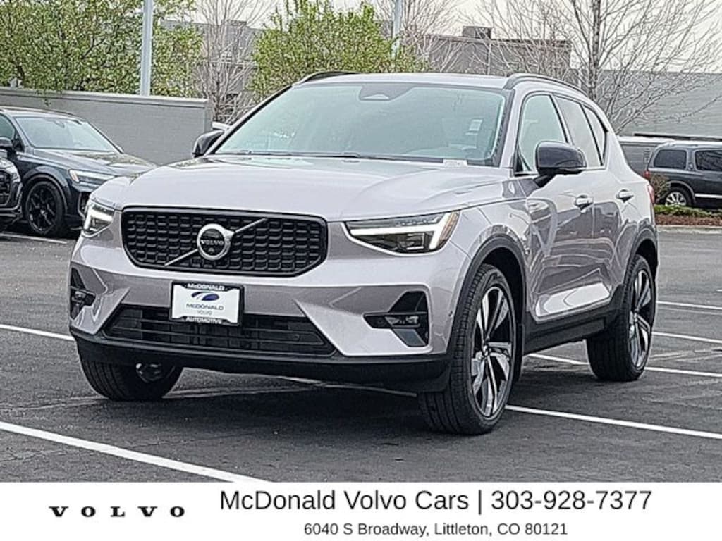 New 2026 Volvo XC40 B5 Ultra SUV