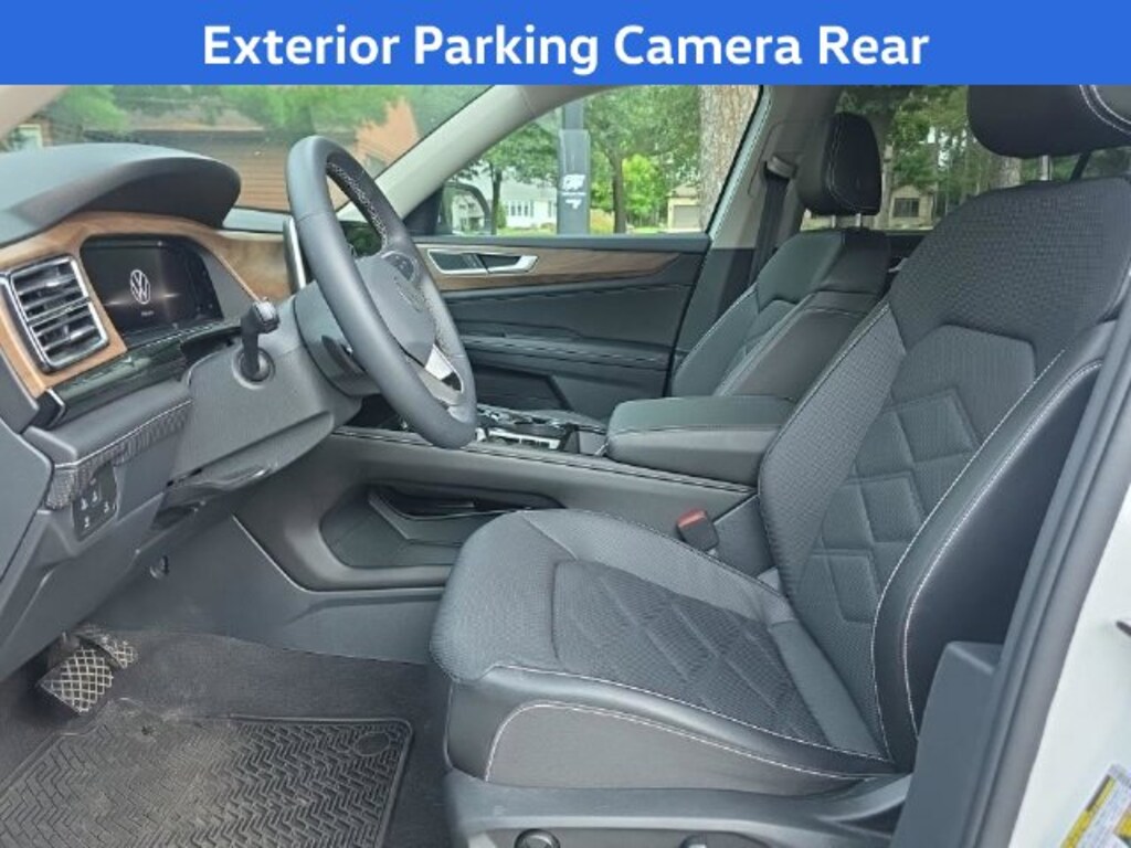Used 2024 Volkswagen Atlas 2.0T SE w/Technology SUV