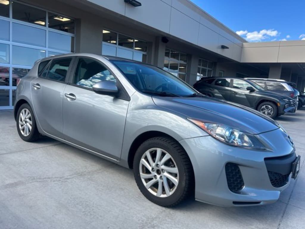 Used 2012 Mazda Mazda3 i Touring Hatchback