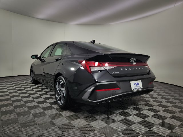Used 2025 Hyundai Elantra Hybrid SEL Sport Sedan